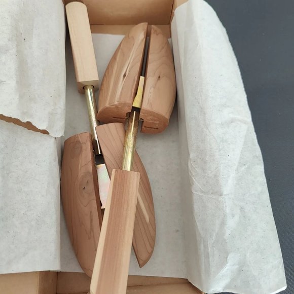 Rochester Cedar Shoe Trees XL - Picture 6 of 7